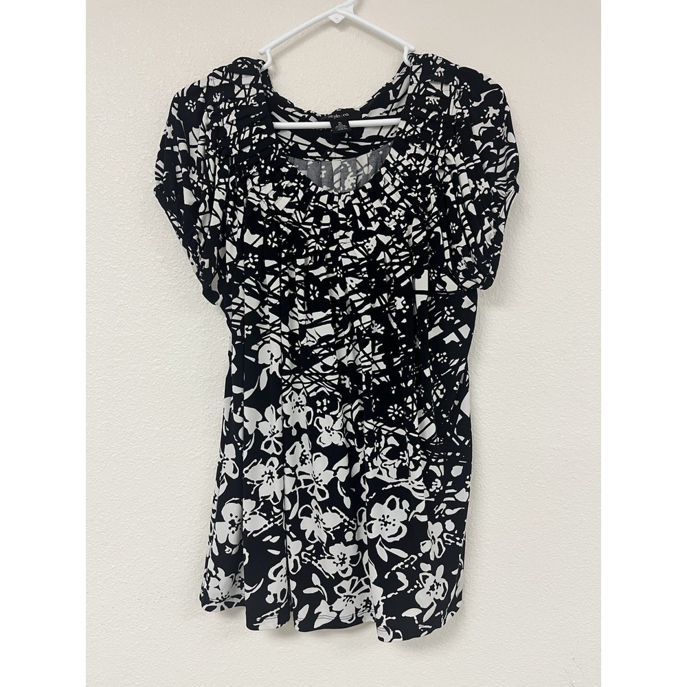 Style and Co Women's Xl Short Sleeved Dressy Top Black and White